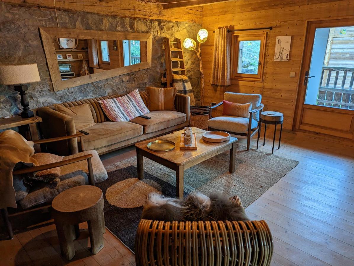 Bas De Chalet Au Coeur Des Aravis, Entre Lac Et Montagne Saint-Jean-de-Sixt Exterior foto